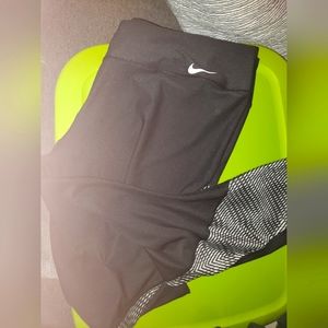 Nike cropped leggings